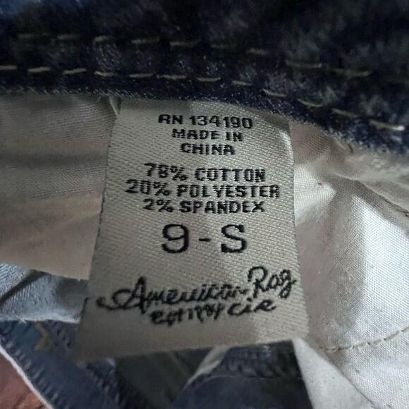 American Rag Boot Cut Jeans with Distressed Denim Size 9 - Picture 6 of 14